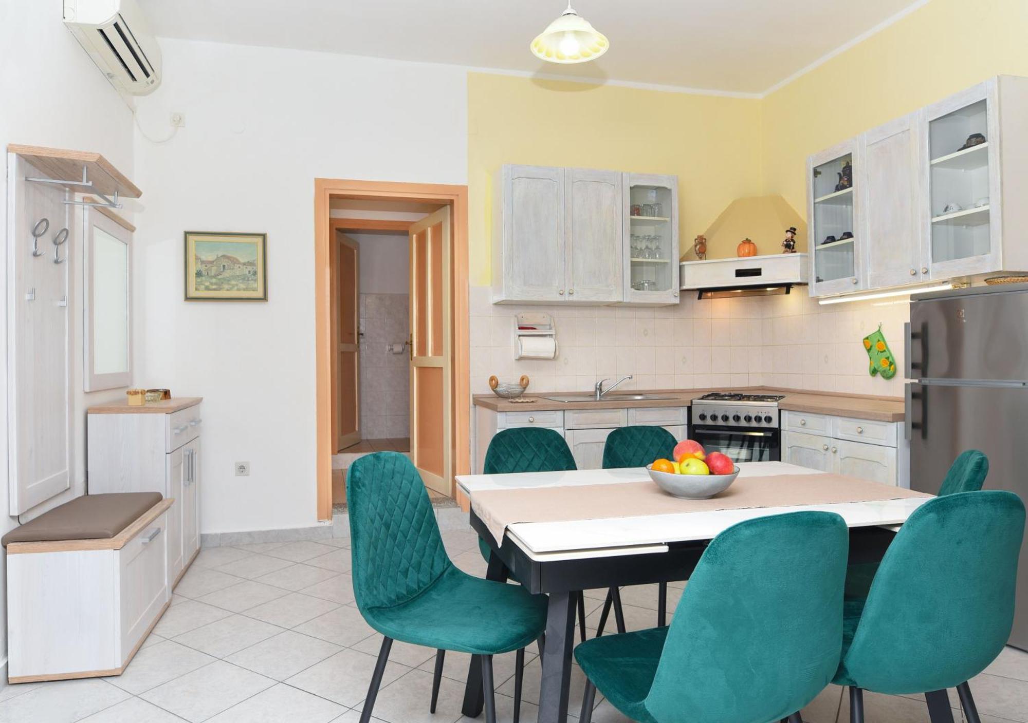 Koromačno Apartmani Zupanic מראה חיצוני תמונה